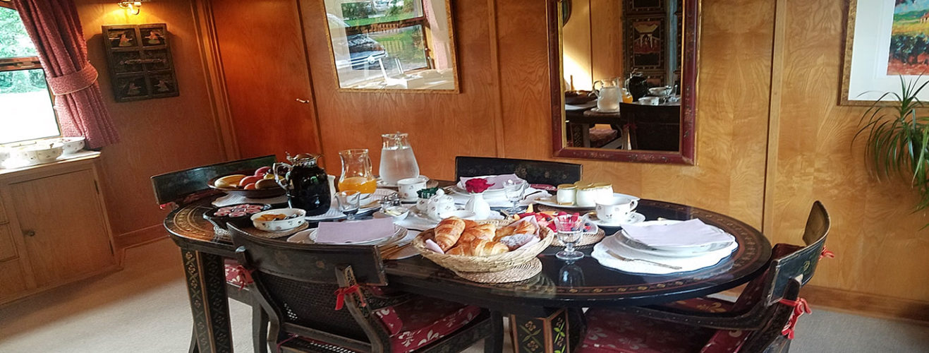 Barge Fleur de Lys Cruises in Southern Burgundy Barge Lady