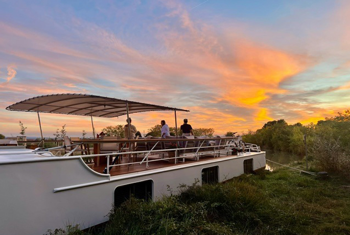 gascony-cruises-why-barge