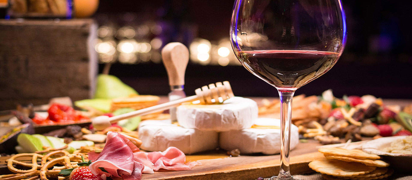 beaujolais wine and cheese pairing