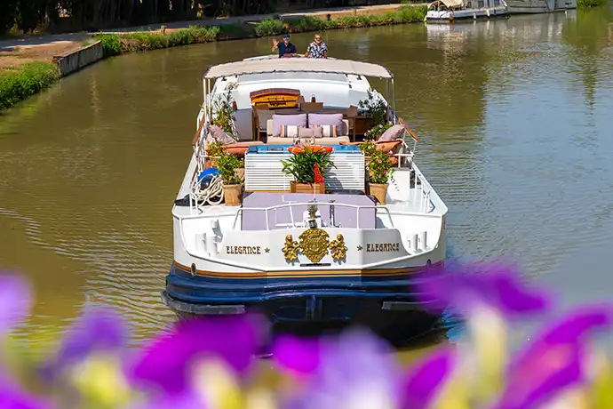 Barge Elegance