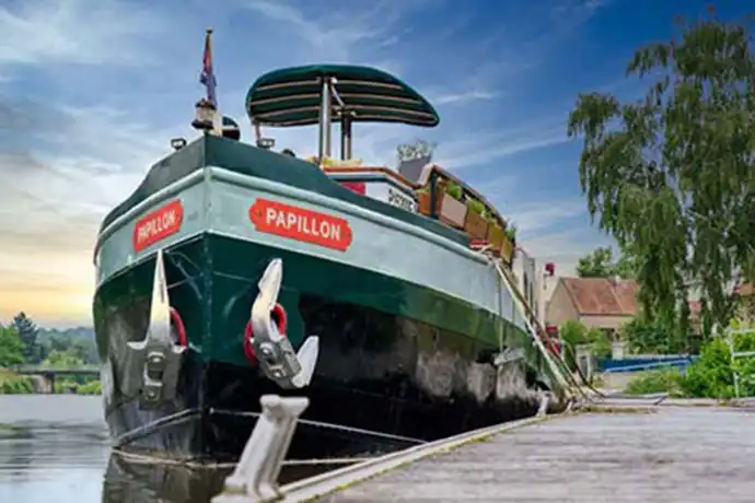 Barge Le Papillon